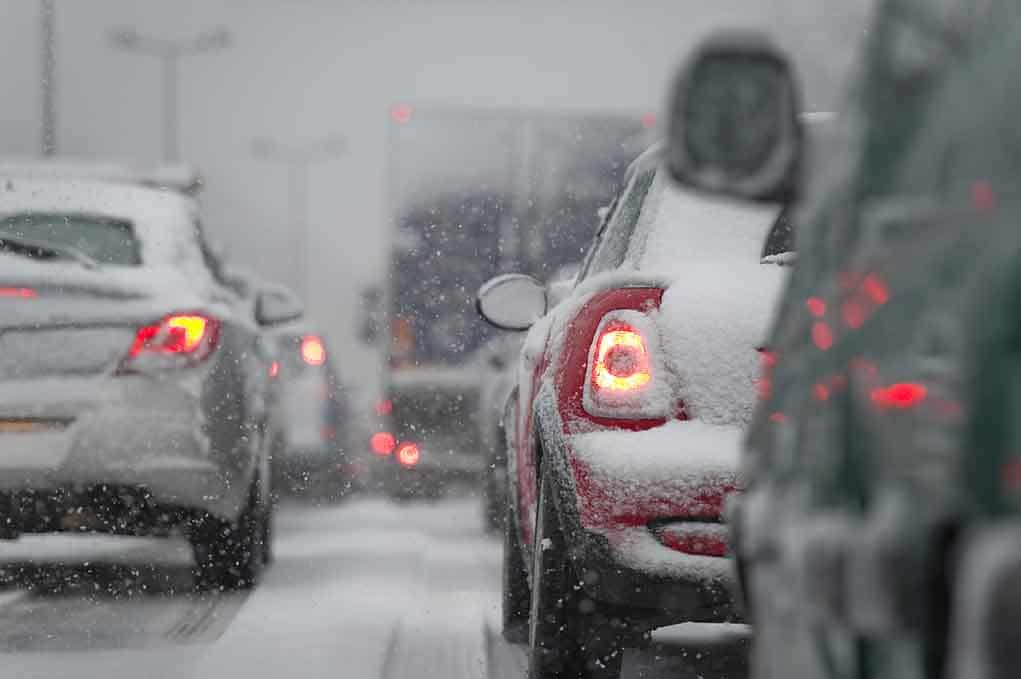 US Senator Stuck on Snowy Highway for 27 Hours