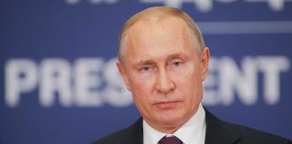 Intelligence Chief Predicts Putin May Be Out of Power by 2023