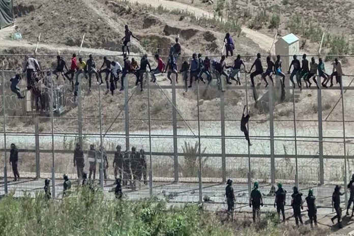 Biden's Border Crisis Is Still Going Strong - 6.2K Illegals Daily