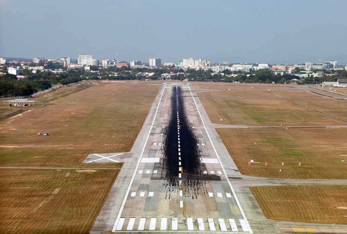 shutterstock_641890999 Runway with heavy tire marks at an airport